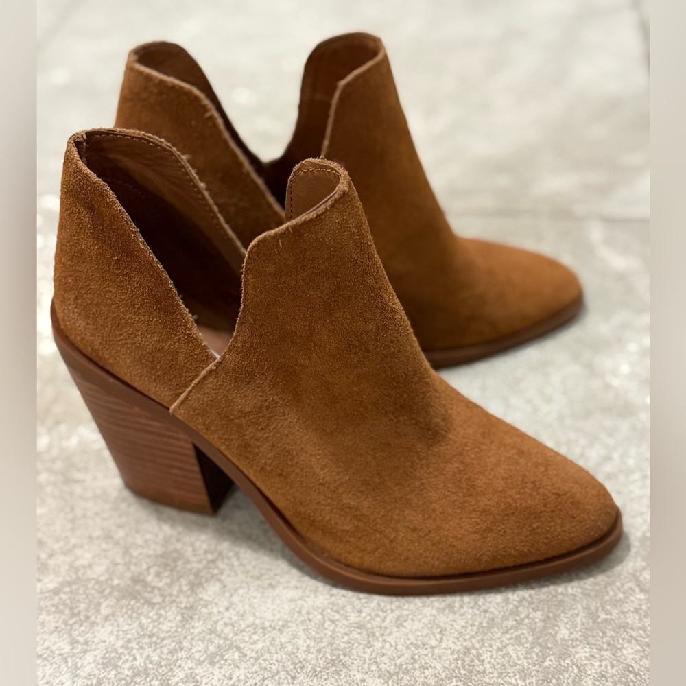 Steve Madden Brown Suede Ankle Booties